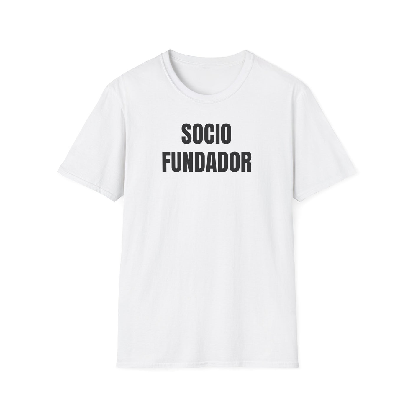 Camiseta blanca unisex con el mensaje SOCIO FUNDADOR estampado en negro sobre el pecho